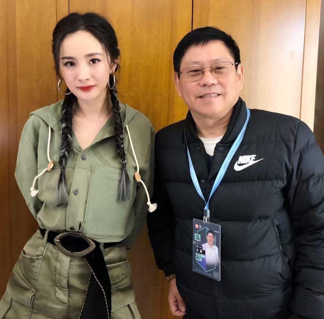 这九张的杨幂竟然是我没有见过的，好美！