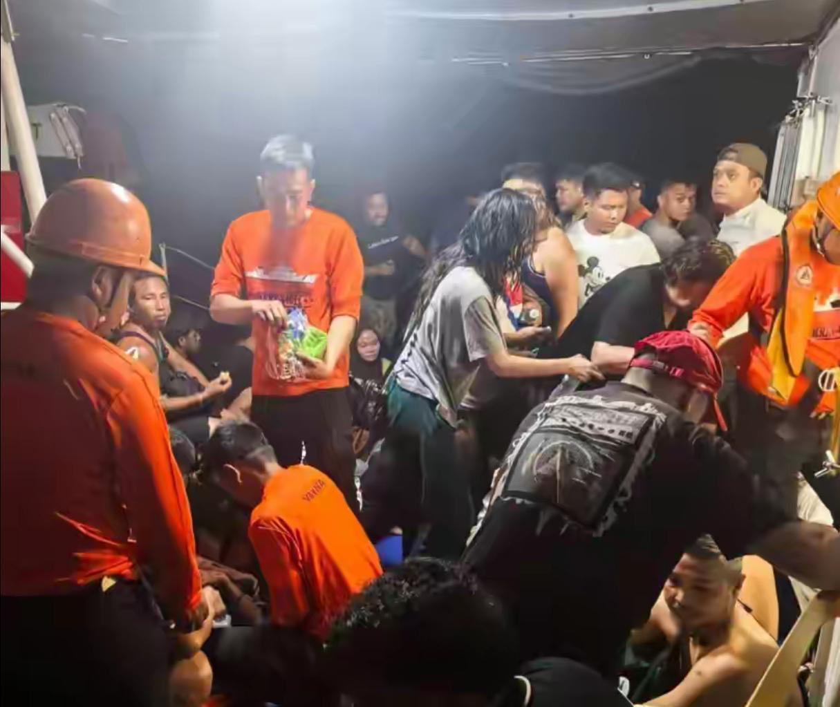 中国也救不了了？菲律宾连翻两艘船，“凌晨1点”的诡异巧合背后，海上安全真要靠天了