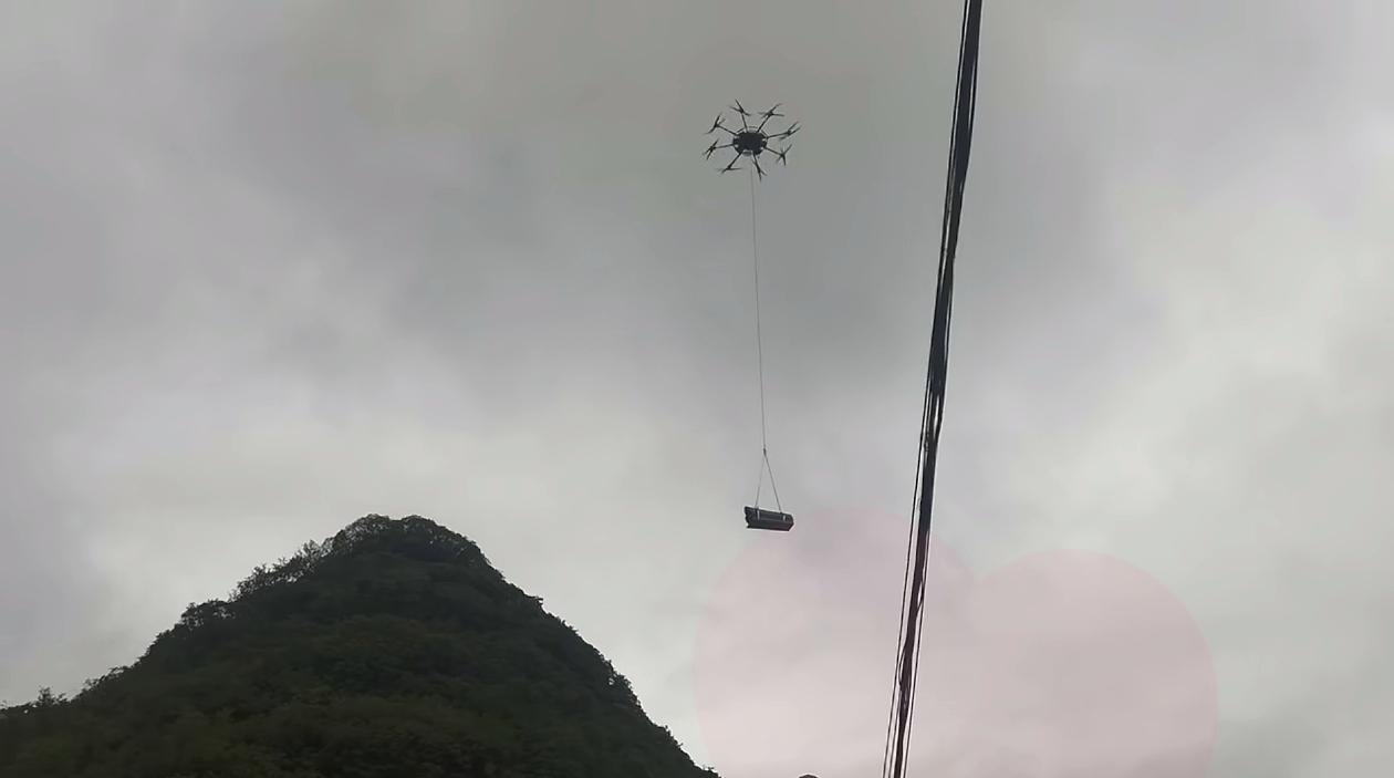 普通人现在对精英的厌恶可以说已经到了一个非常夸张的地步了，就是本能的会对精英群体