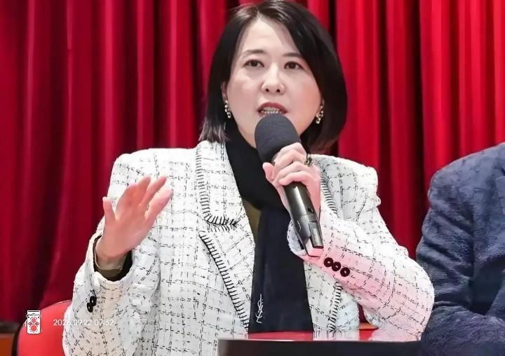王鸿薇表态绝非随口之言，国民党路线值得警惕秋风乍起，浏览台海新闻，一则表态