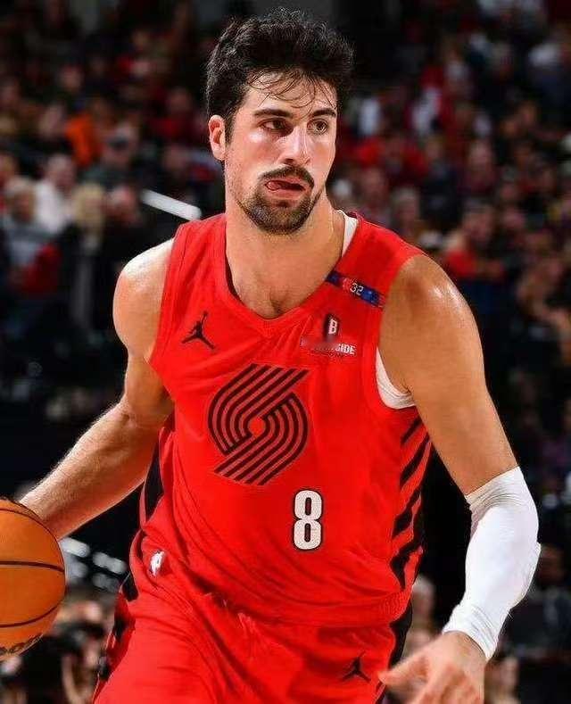 阿门看好了，这就是你和全明星的差距！击败火箭一波4连胜，开拓者战绩来到西部第9