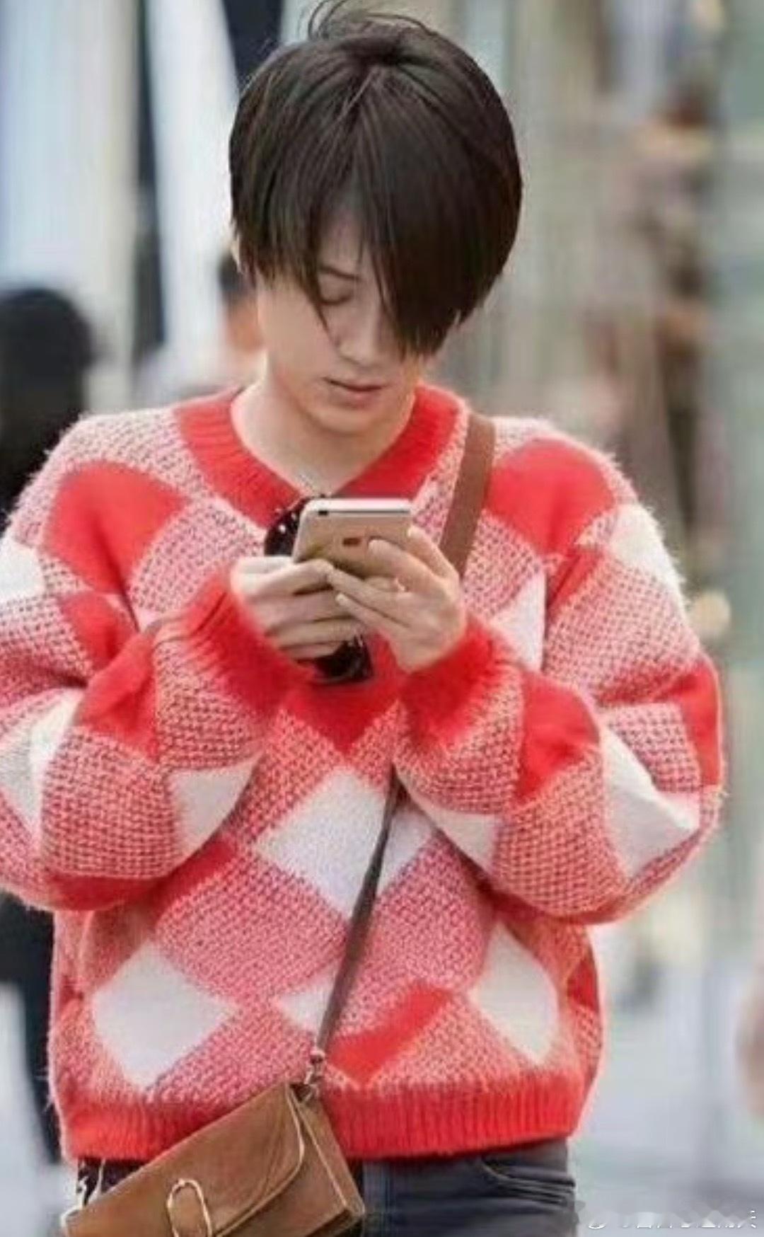 马思纯‎﻿胆子真大‏，⁠年﻿轻女明⁠星里没‎‎几个﻿⁠敢‏剪‏这么短的发型！﻿