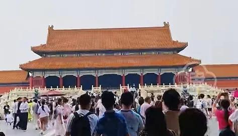 故宫门票0.02元，不少游客薅羊毛，故宫致歉！7月22日凌晨，故宫成了游客们薅