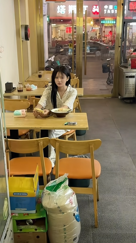 找个精神小妹不好吗？？？