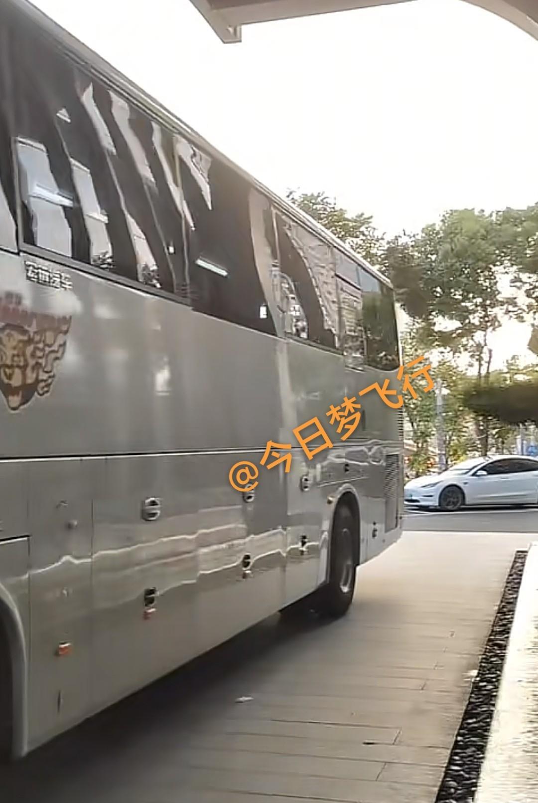 广东队今天下午抵达深圳！今天下午，结束了中澳男篮挑战赛韶关站比赛的广东全运队已