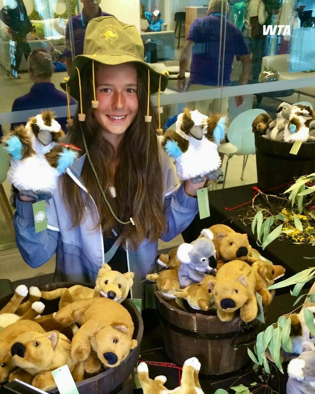 翻出10年前的老照片📸是谁看到纪念品商店就走不动道？😆