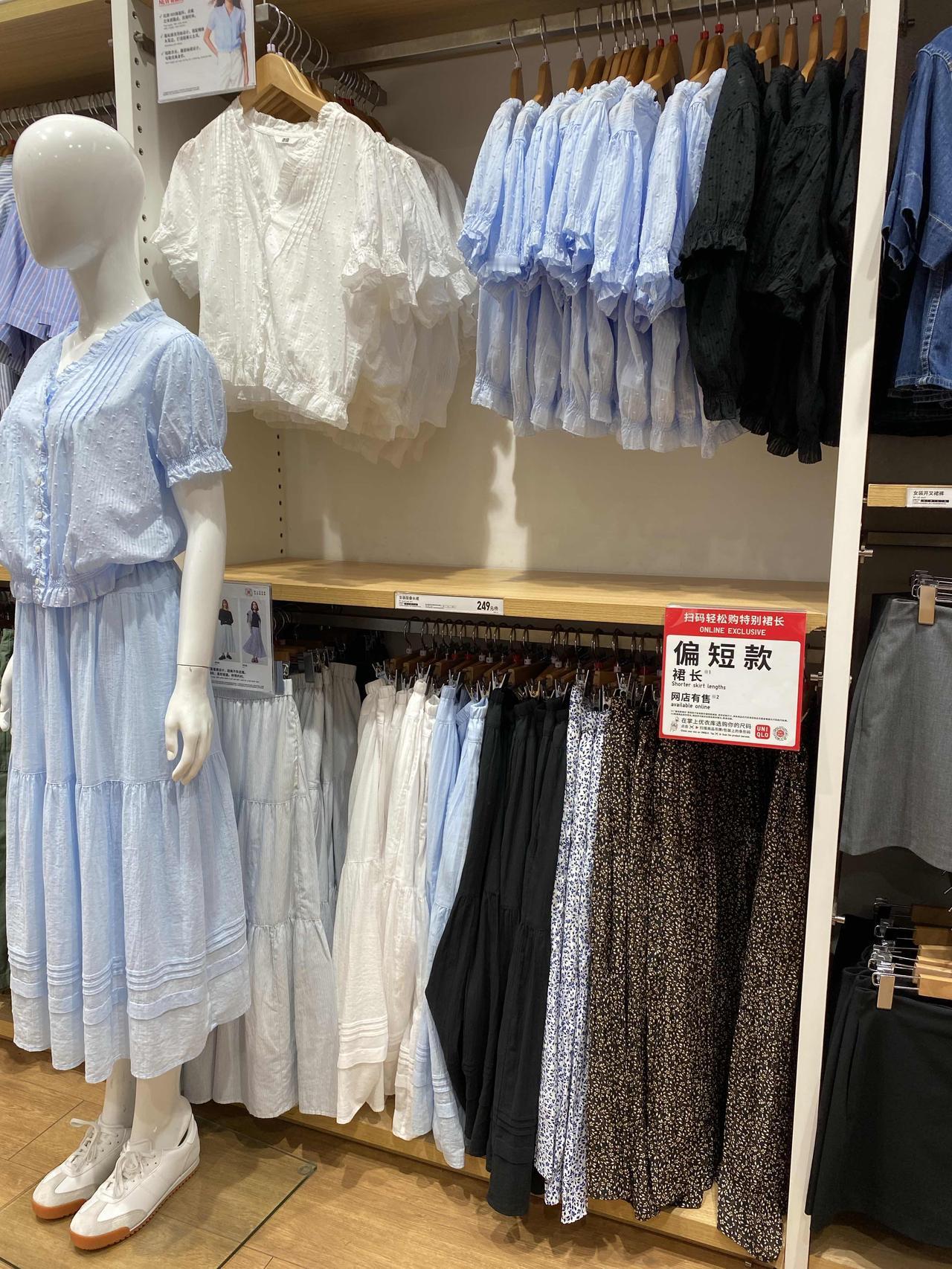 优衣库的衣服在中国各大城市都颇受欢迎，每天光顾的人流都不少。归纳起来，优衣库受到