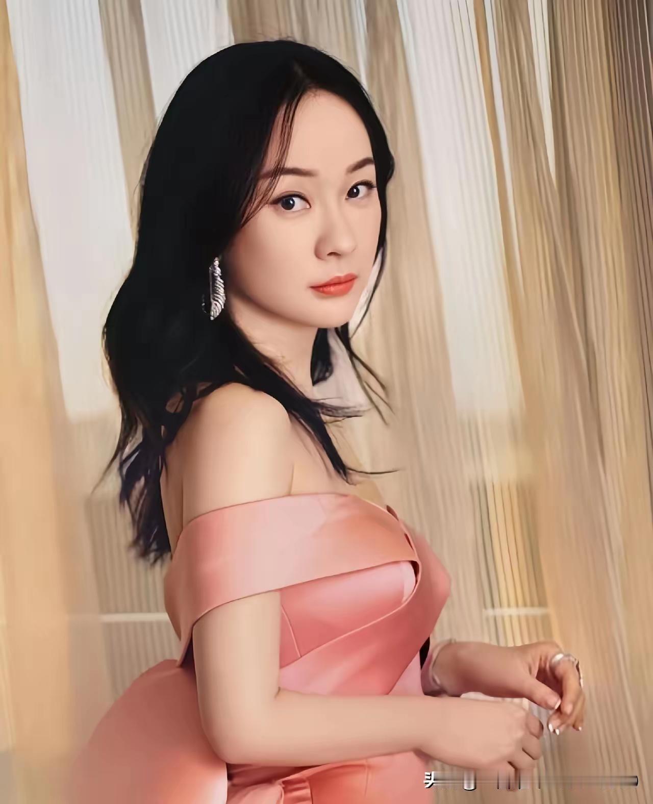 演员霍思燕说：我跟杜江刚认识那会，他也不说谈恋爱，那我也不说，但他就老约我出去吃