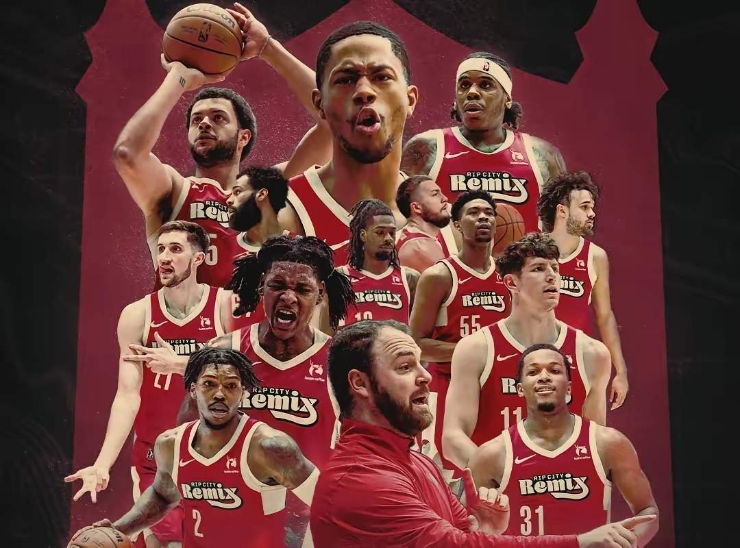 杨瀚森杨瀚森在混音队的14场比赛中，场均可以得到17.1分9.2篮板3.1助攻