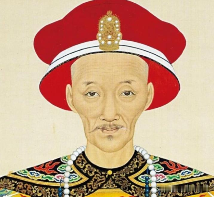 清朝的皇陵一般都有一个小碑亭，里面有两个碑，一个是功德碑，另一个是神道碑。道