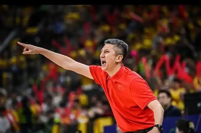 中国男篮世预赛12人大名单在CBA首轮表现如何？来看看数据统计吧。（1）胡金秋