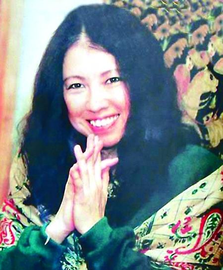 三毛说：“当你学会了装傻，懂得了扮哑，突然间就会发现，心知肚明的事，其实不