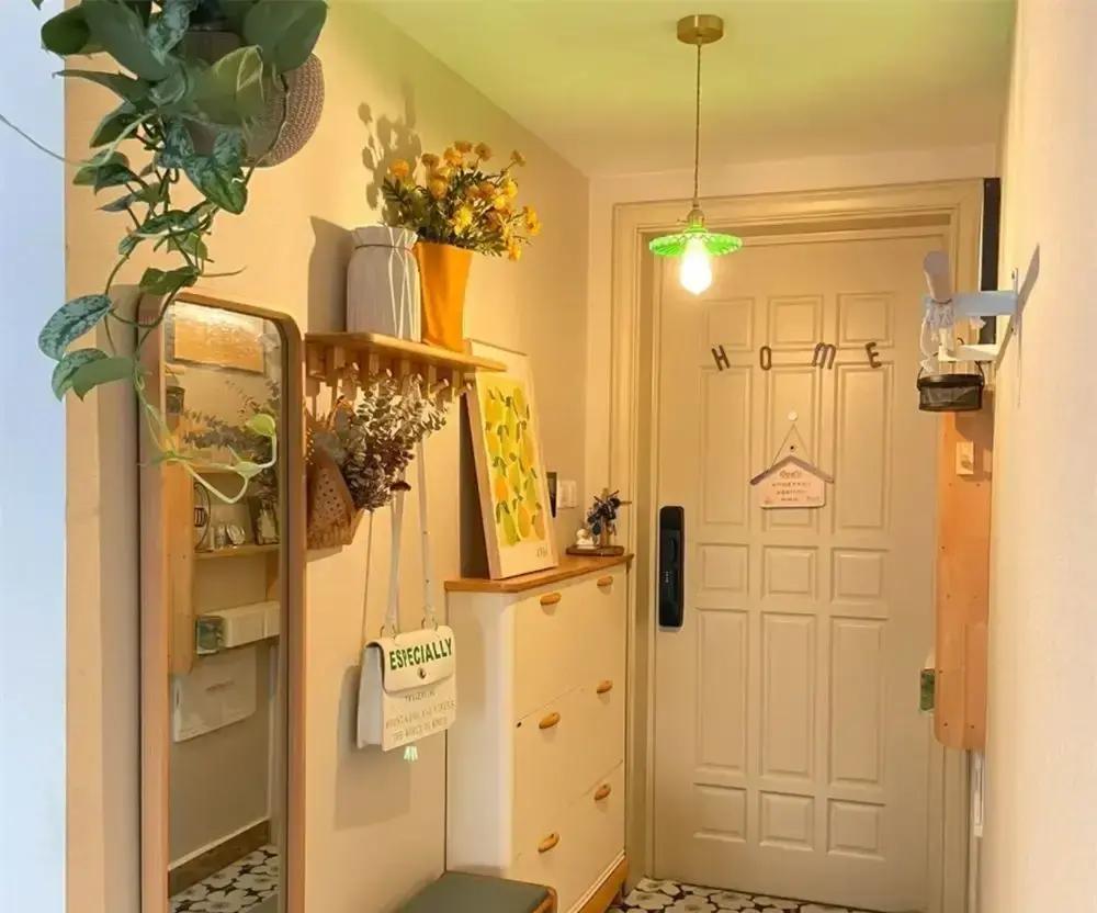 一米二玄关也能开挂？这位屋主把“窄缝”玩成了收纳教科书！网友看完直接刷屏：