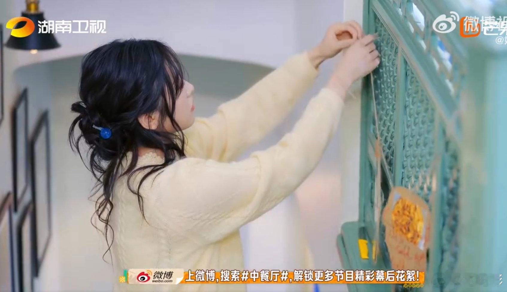 沈月沈月是中餐厅自己的站姐沈月这拍照技术是被演戏耽误了吧？镜头下的晓明哥