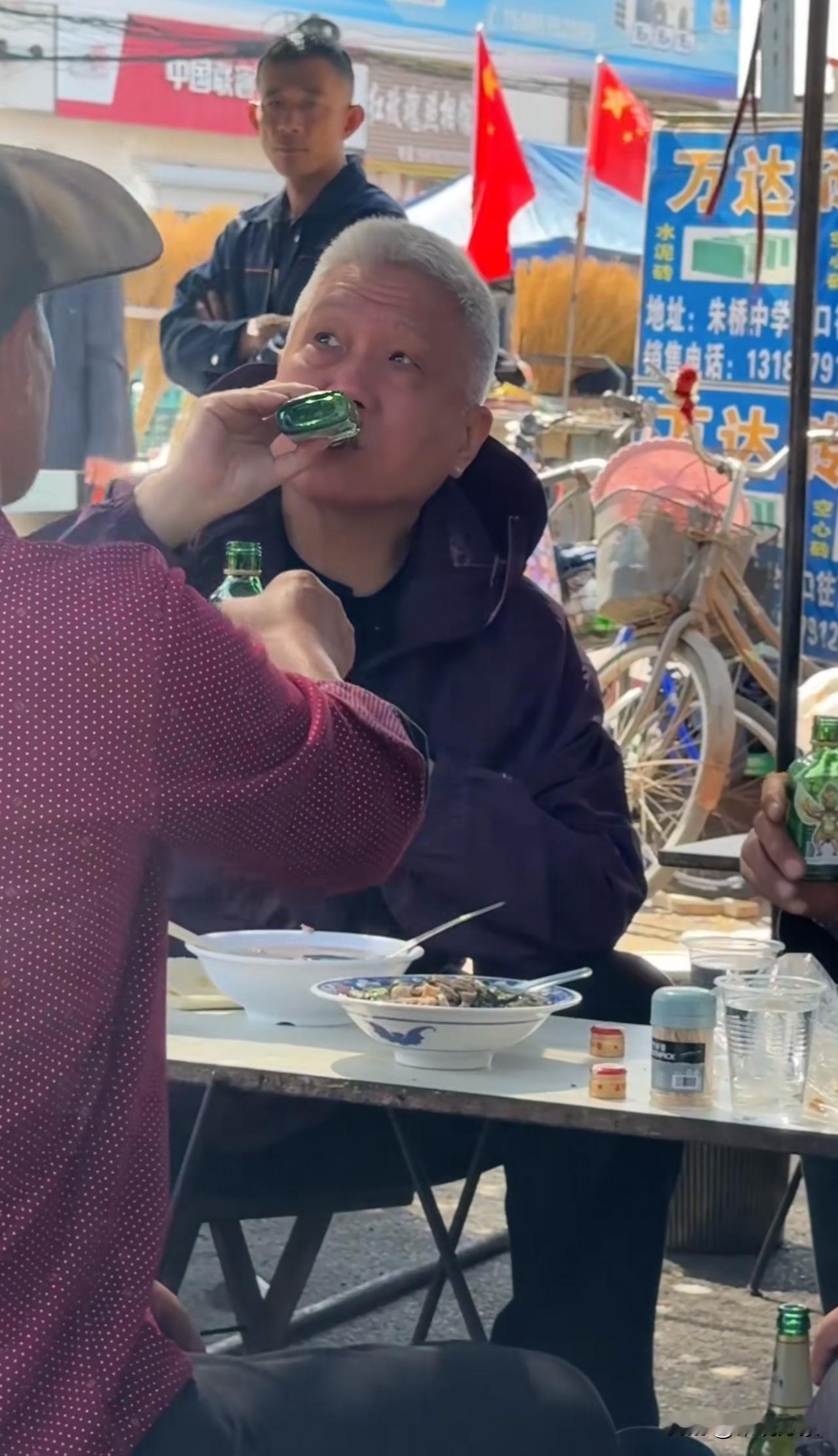 路边摊，偶遇收藏界大咖收藏