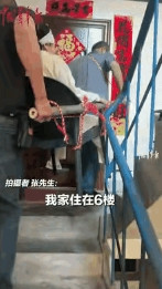 一个身体，三个心跳。哈尔滨漂亮女子4月12日还在“炫腹”，没想到一个多月以后其丈