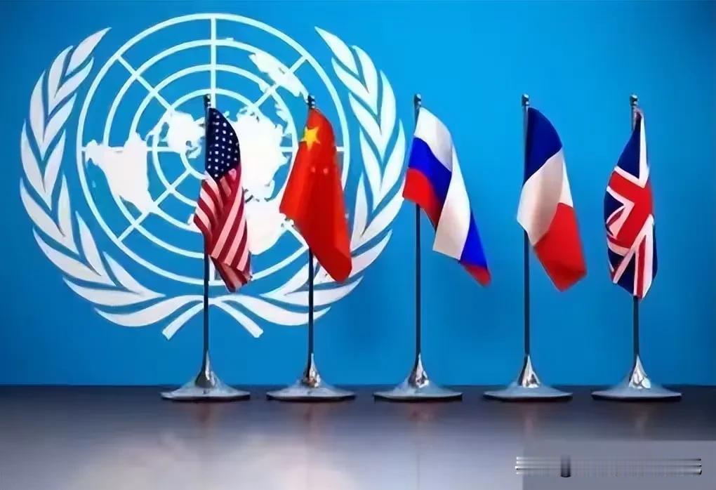 普京态度强硬，五常中唯独中国没有参与，美媒突然发现，中国正在抄俄罗斯的底？在这场