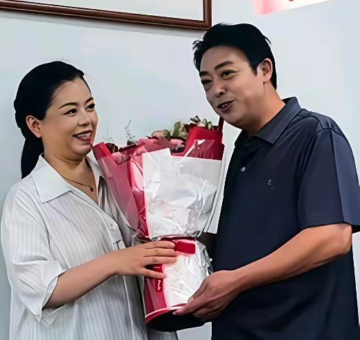 许姚一家人都是文明人，要是普通人早就鱼死网破了，这就是书生造反三年不成，书生意气