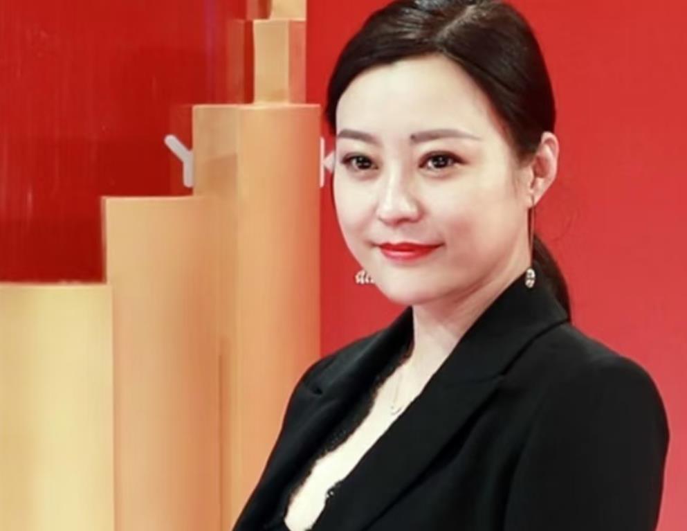 这次郝蕾的演技培训班，可是自砸了招牌。她把吴谨言，易梦玲，高海宁什么带出来都