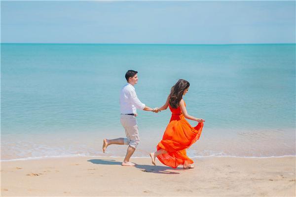 五一刚结婚，今天就要离婚。​堂侄女婚后5天，就闹着离婚，她闹离婚的原因，是她老