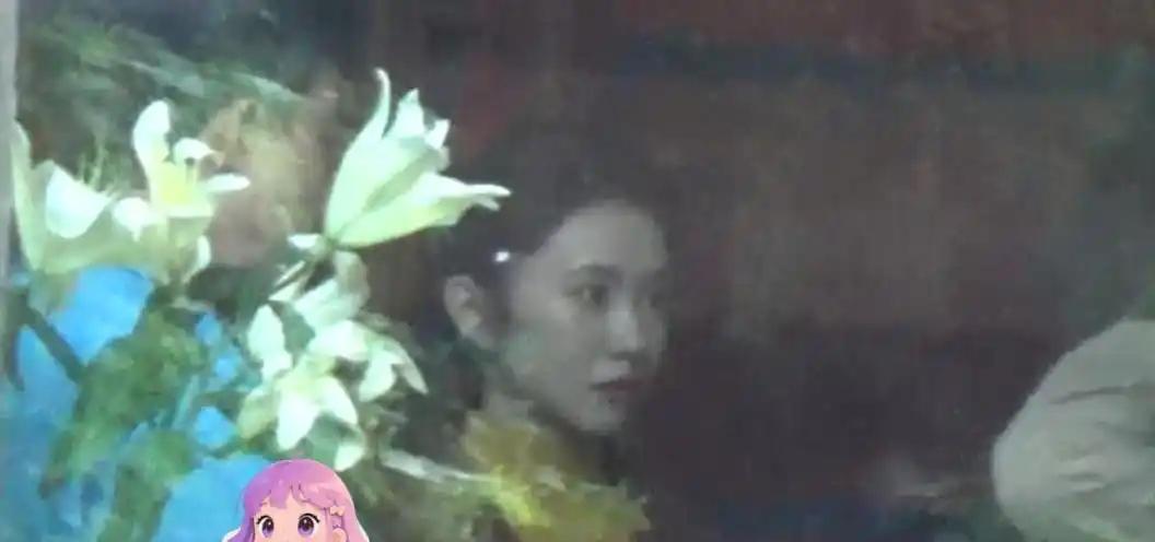 黄轩刘浩存同框拍戏好有cp感。黄轩和刘浩存好有cp感啊，俩人站一起文青感瞬间