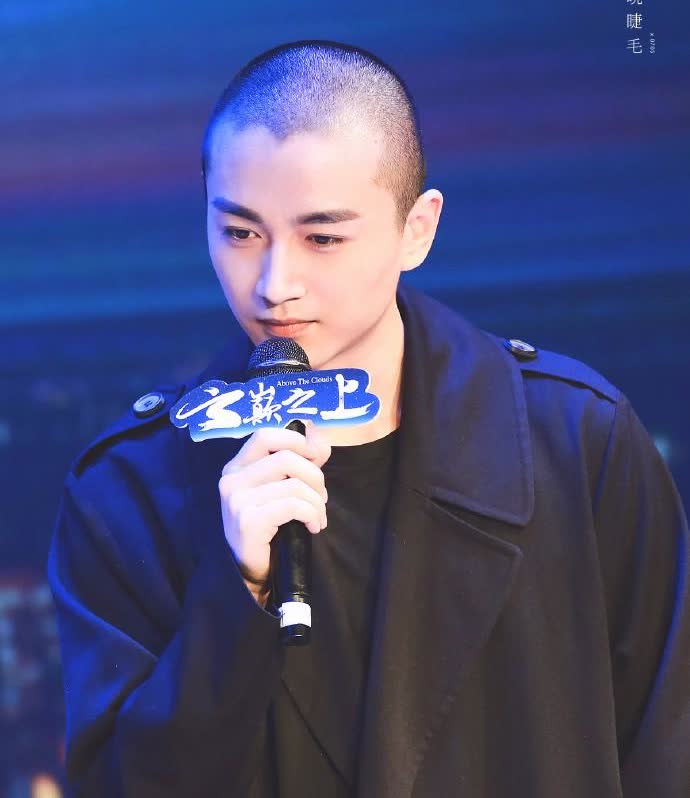 陈晓那边也是掌握了蛮多前妻的把柄，之所以不放出来，也是考虑到儿子的心理健康，不想