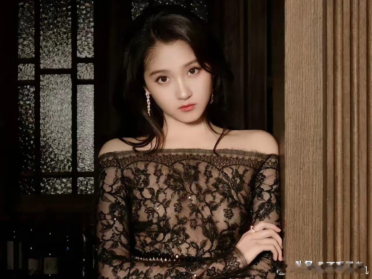 关晓彤王安宇根本不可能！很简单！因为他俩根本不敢！一个是刚崭露头角的青年男演员，