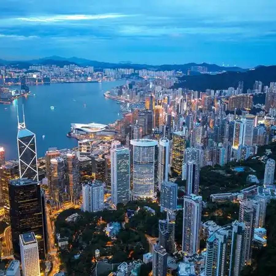 香港为何能财政独立？说白了，香港政府不靠中央财政拨款，也不需要地方债融资，甚至不