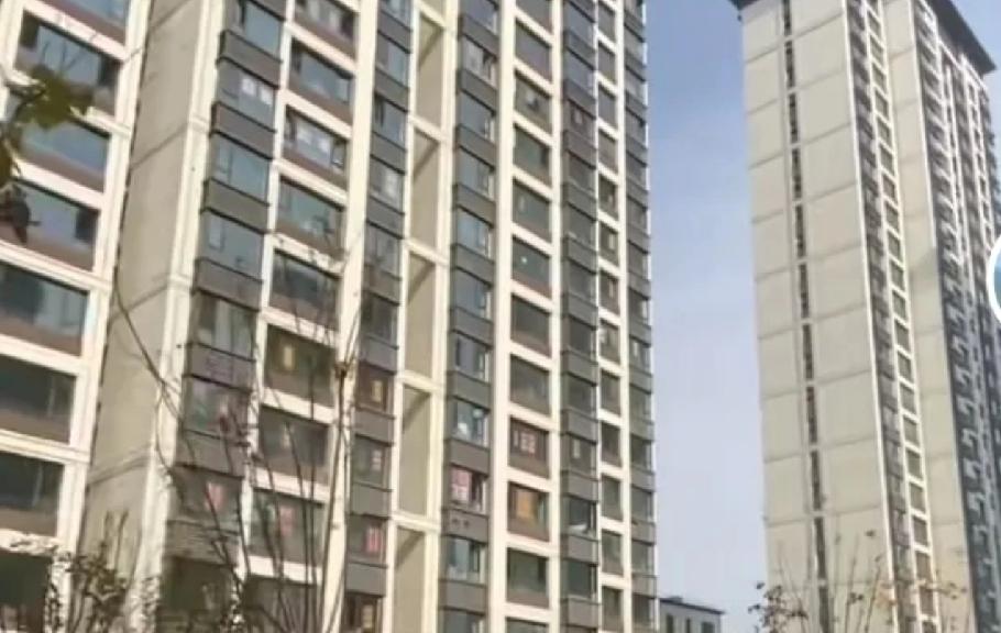 西安楼市这是彻底掀桌子了！房价跌得亲妈都认不出，刚需狂喜，投资客哭晕在厕所！