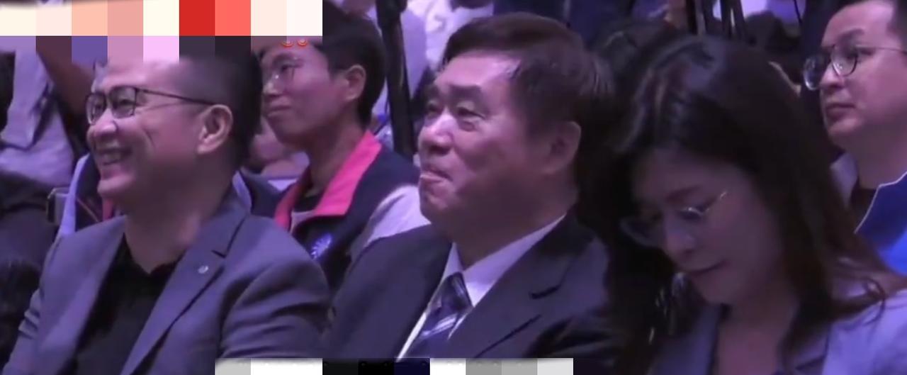 今天在台中举办的国民党参选人政见发表会上，郝龙斌说不害怕辩论，谁不服我们可以一对