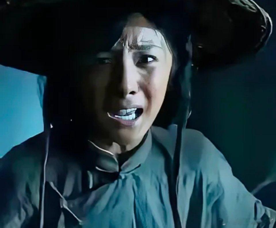 《生万物》苏苏之死：旧社会的阴毒，比明枪更刺骨《生万物》里那个黑灯瞎火的雨夜，