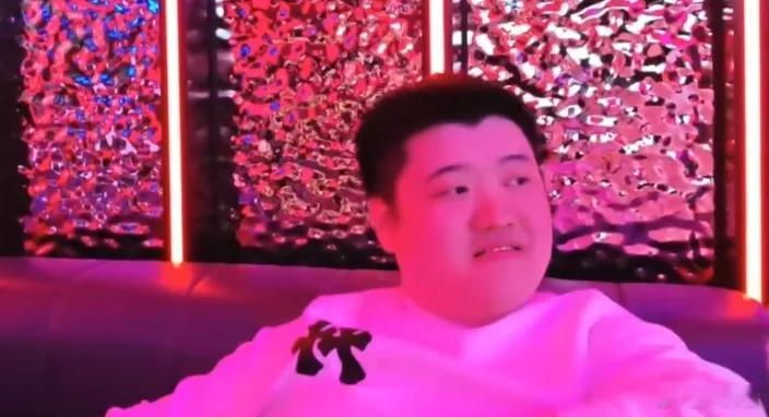 枫哥点拨谢彬，感觉话说到点子上了，在刀区，只要你打DOTA打得好，那么风评马上变