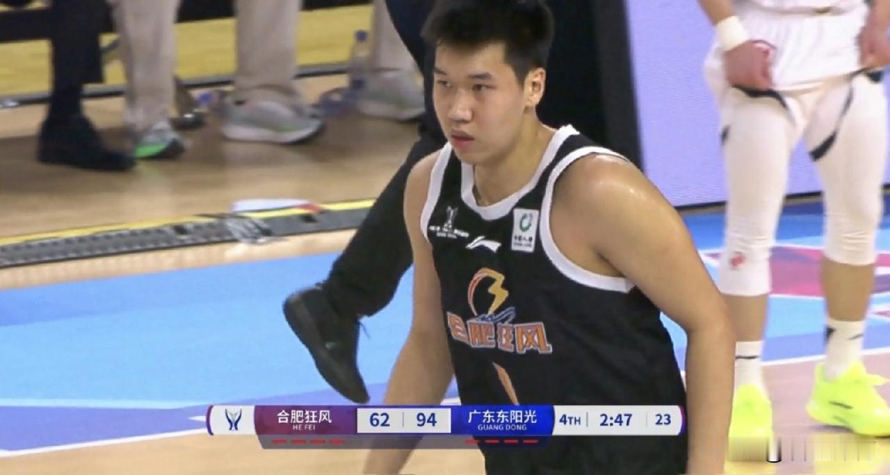 广东队青训出品的反骨仔彭仕峻，现在还狂吗？正常比赛时间里，面对到广东队根本拿