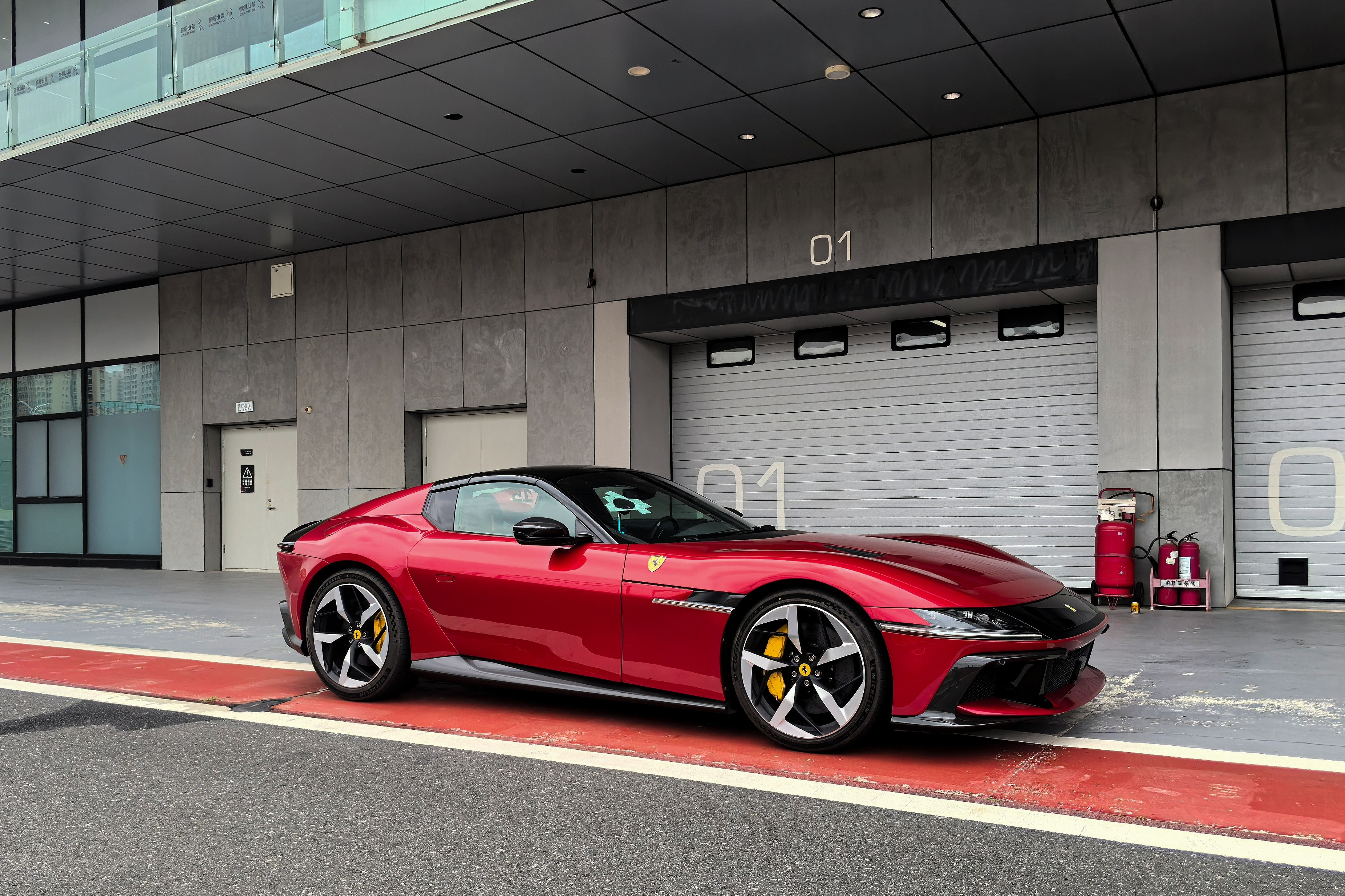 Ferrari12Cilindri&12CilindriSpider法拉