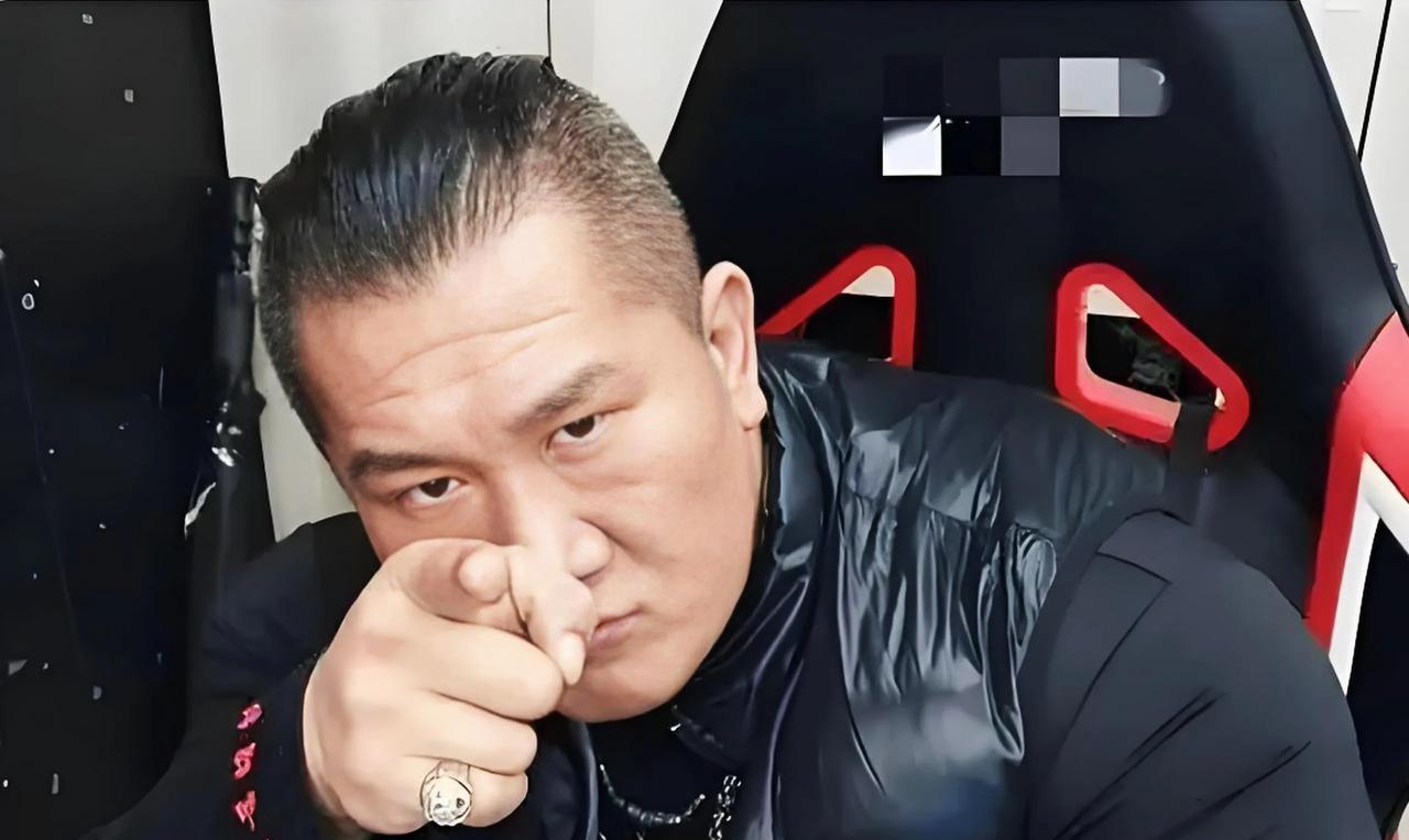 “我承认骂过大陆”，这是中国台湾省的一个网红陈之汉，也被称为“馆长”来大陆后说的