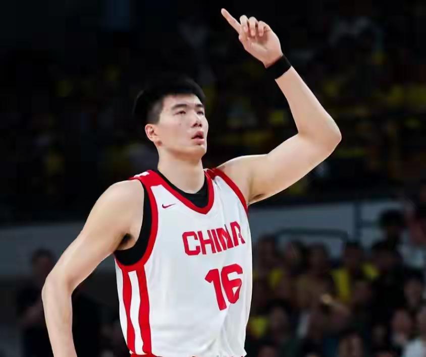 中国男篮！今晚19点30分，男篮热身赛佛山站继续进行，中国队的竞技状态还是不错
