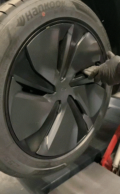 有一说一，这个轮胎很好看。