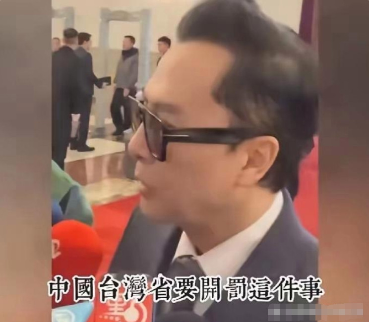 甄子丹“怒了”！近日，一位台湾记者向甄子丹询问关于台湾艺人发表中国台湾省态度