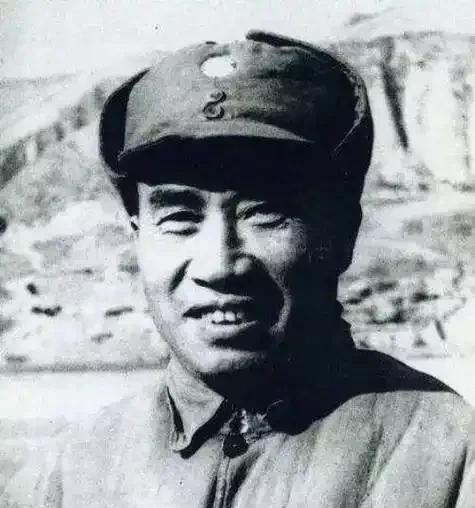 1948年5月，朱德去濮阳帮助三野整军，那时候，刚明确粟裕的领导地位，但是由于其