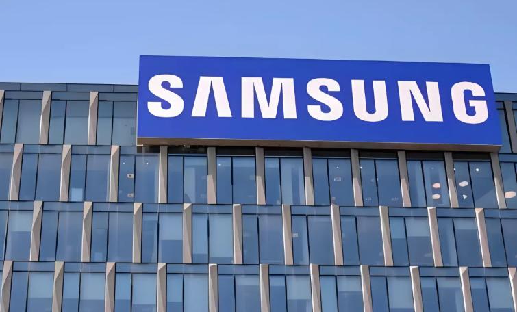 什么？存储芯片供应即将暴雷！据媒体报道，在全球内存短缺潮的背景下，作为核心供