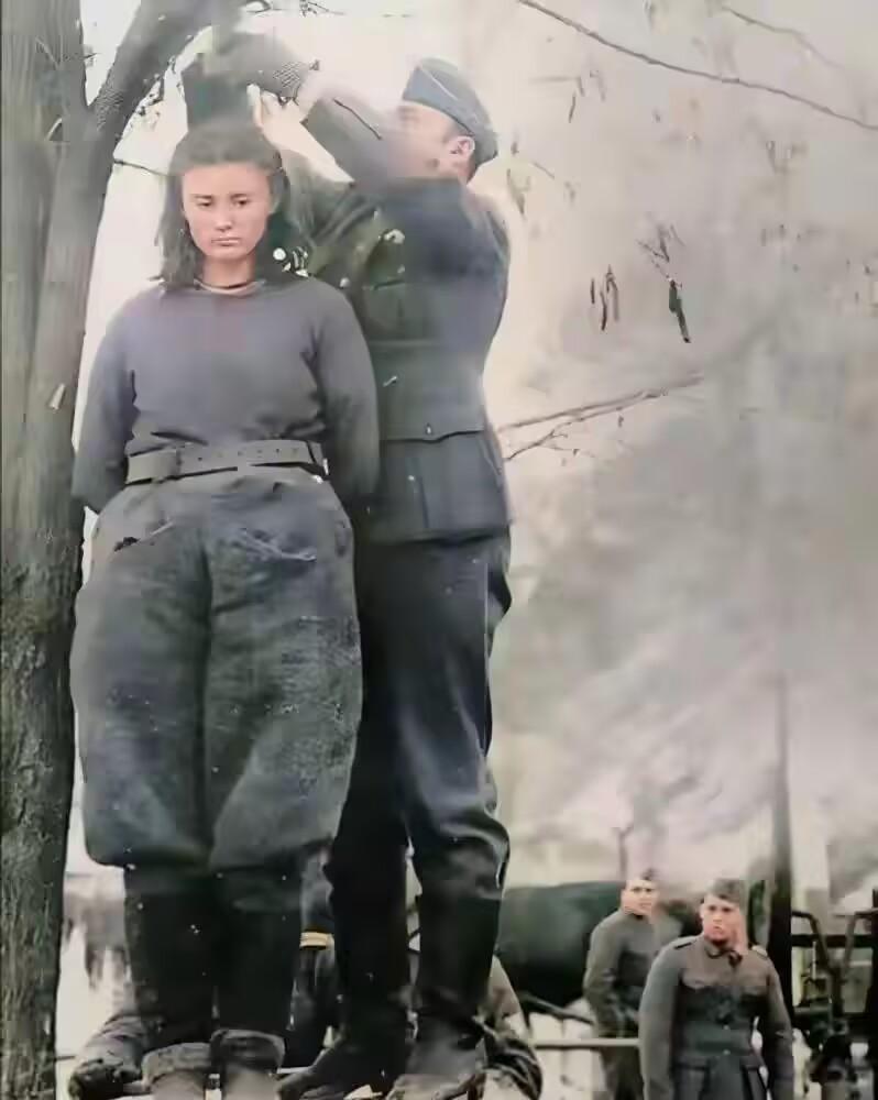 等你们都死光了，他们自己会出现！”1943年，一个17岁的南斯拉夫少女拒绝出卖战