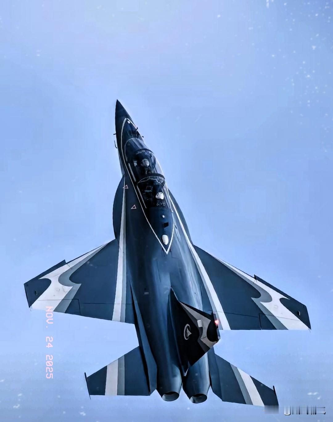 说个振奋人心的事，中方在迪拜航展创造了历史！中方高端军机出口迎来重大突破，L