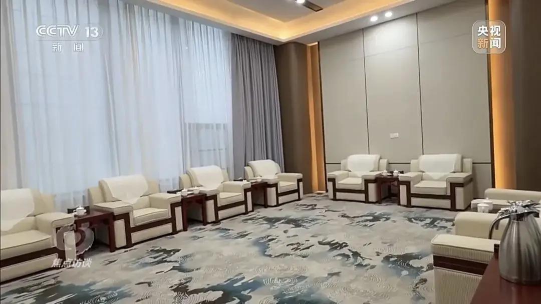 央视曝光投资7亿农业基地不干农业更令人揪心的是资金问题。项目总投资7亿多元中，有