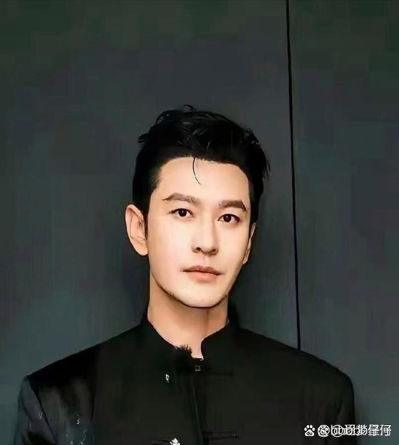 杨颖生日当天情绪失控的消息引发热议，据知情人透露，导火索是小海绵无意间提起叶珂家
