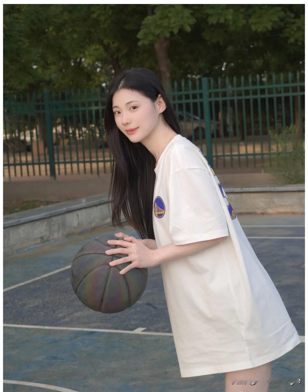 元气少女🏀穿搭指南，轻松运动风！