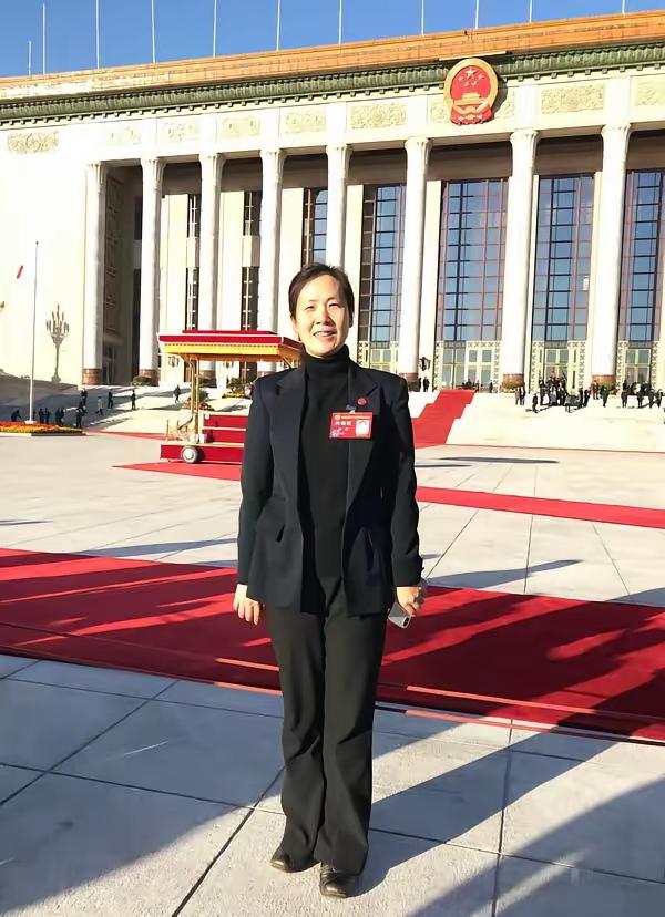 林媛真的太牛了！她是从广西杀出来的高考理科状元，在微电子和纳米材料领域那可是相当