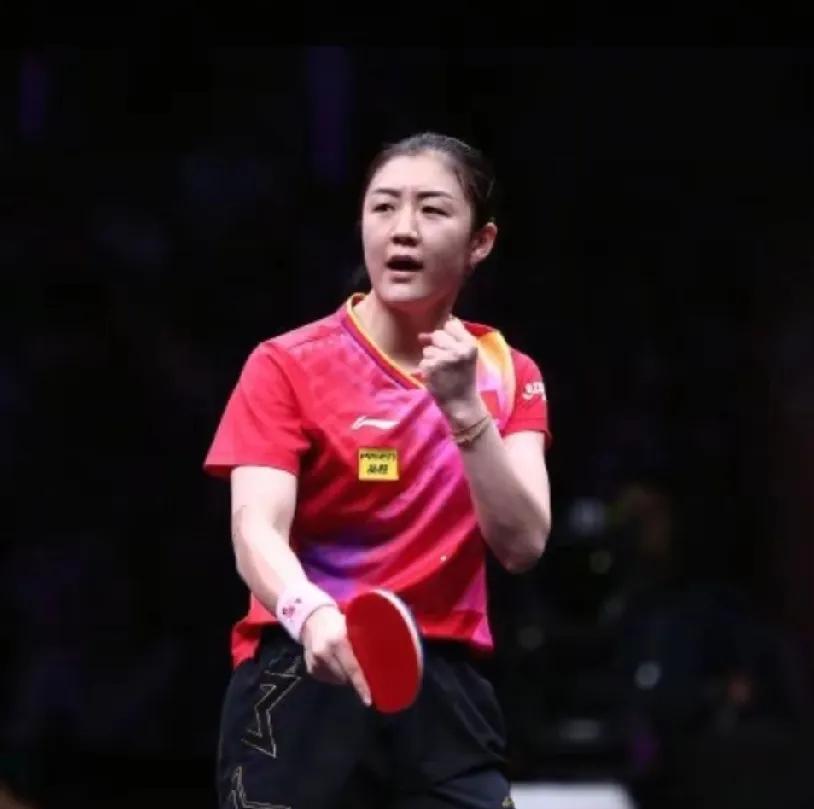 任何人走孙颖莎的路都很顺，教头本意夸奖，却曝出有人提前一年锁定奥运。全胜战绩当
