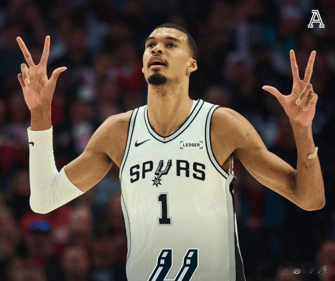 新秀赛季不比文班差的内线球员有哪些？备注:文班亚马新秀数据:21.4分+10