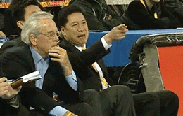 去龙嘉机场的高速上，我在最右侧车道超了一台特斯拉Modely，那车主可能觉得受