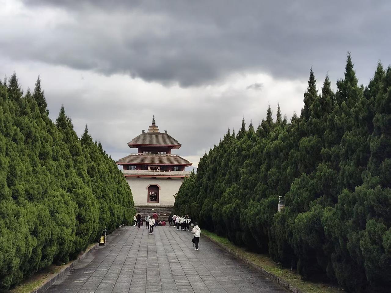 一直挺好奇一个问题，如果刘裕在北伐灭了后秦以后没有班师而是养精蓄锐进一步讨伐北魏